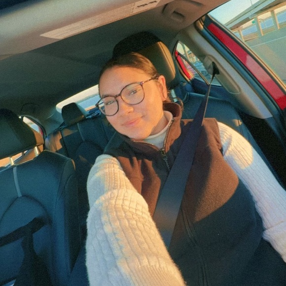 Meet your Posher, Valeria - Picture 2 of 8